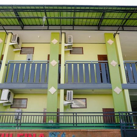 Zulfina Homestay Syariah Mitra Reddoorz Banyuwangi  Eksteriør bilde